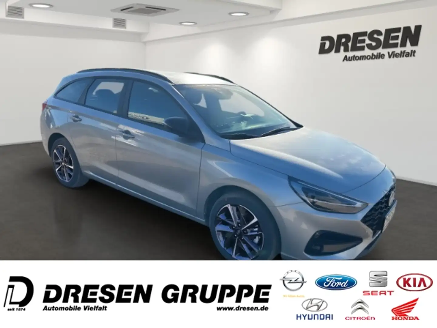 Hyundai i30 Advantage 1.5 T-GDI 140PS DCT Navi Kamera SHZ Silber - 2