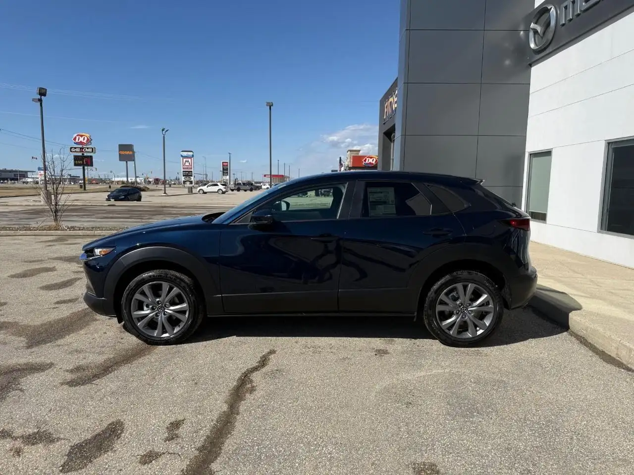 Mazda CX-30 photo Mazda CX-30