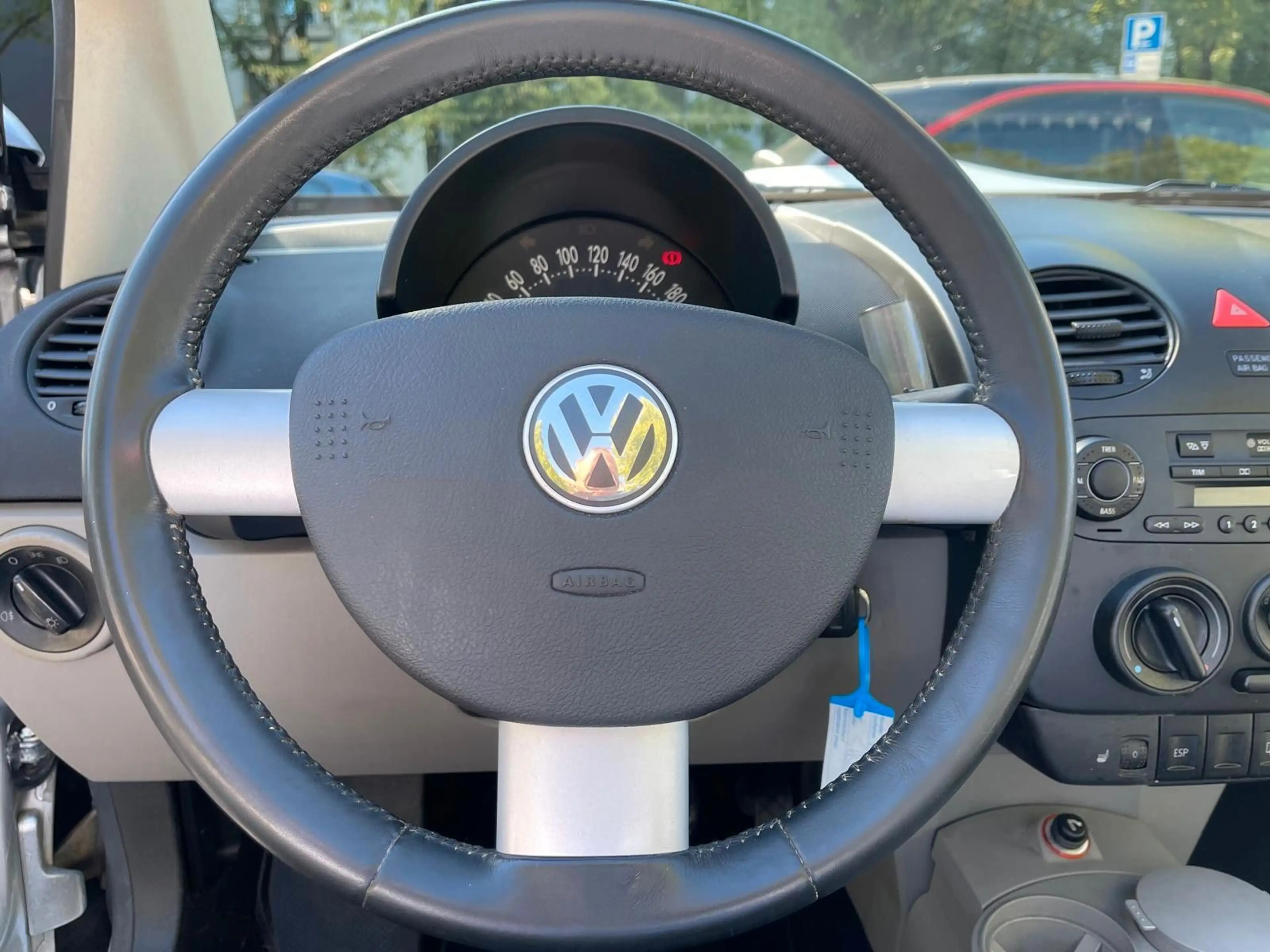 Volkswagen New Beetle 2.0 Highline Cabriolet — photo 11