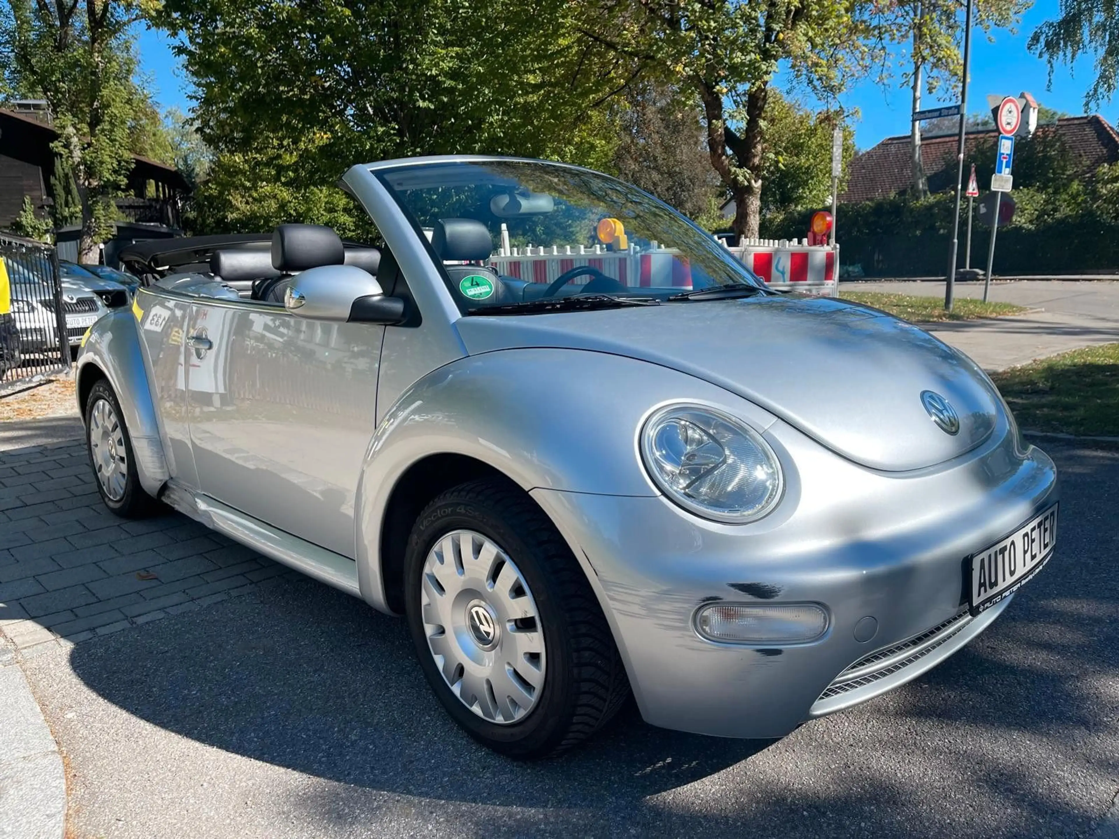 Volkswagen New Beetle 2.0 Highline Cabriolet — photo 8