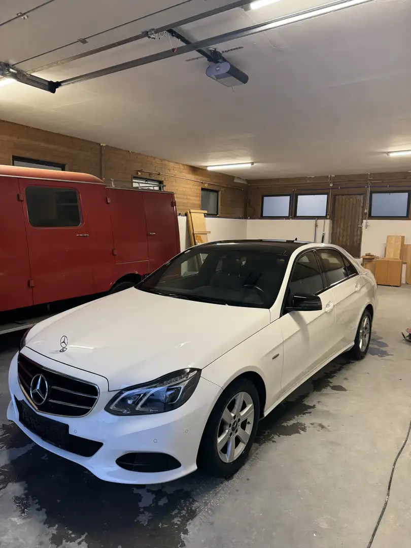 Mercedes-Benz E 220 E 220 BlueTec Edition E (212.001) Weiß - 2