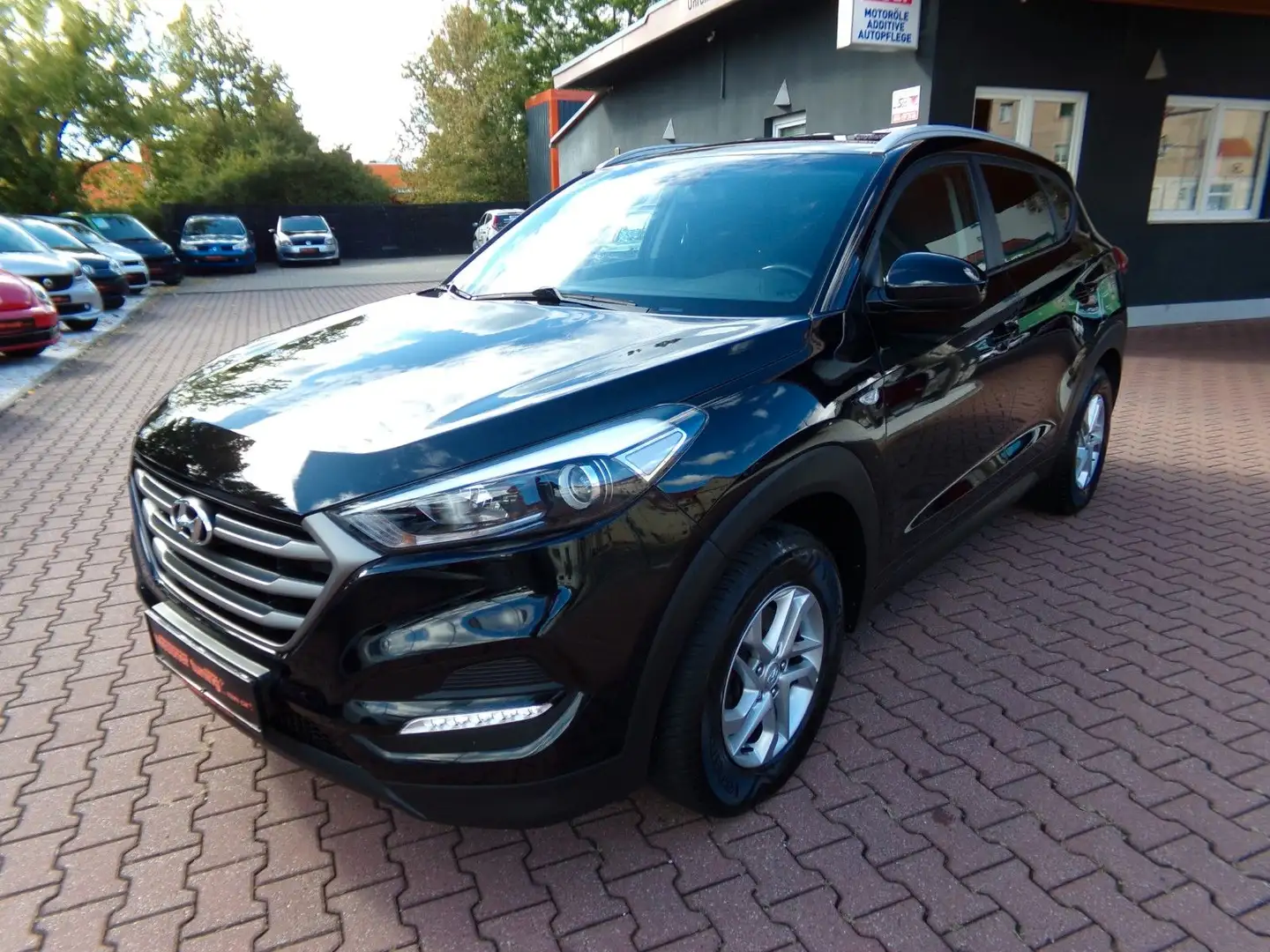 Hyundai TUCSON blue Classic 2WD, LED , Navi Schwarz - 2