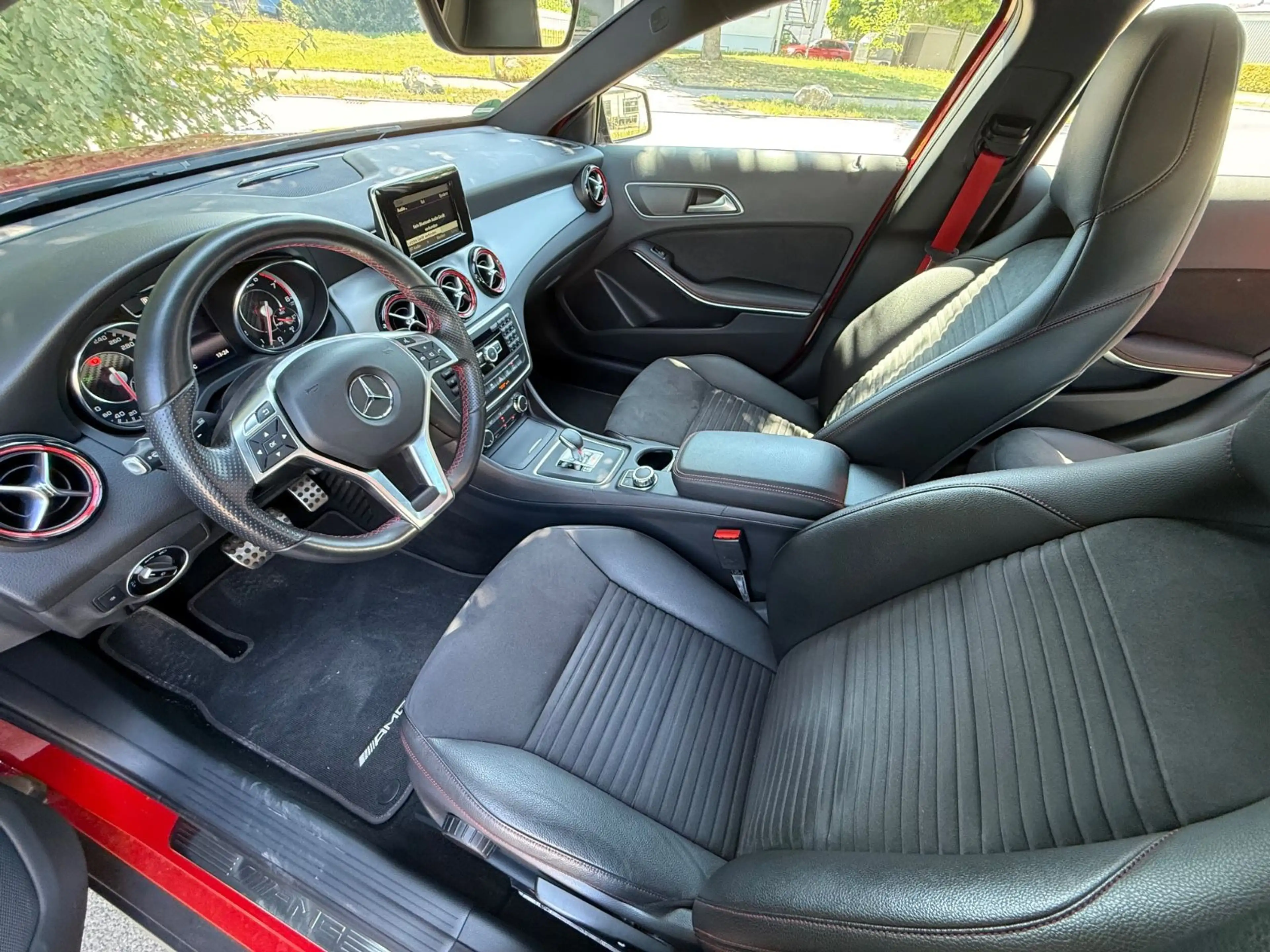 Mercedes-Benz GLA 45 AMG 4Matic Garantie 4,69% — photo 9