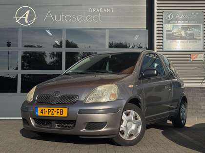 Toyota Yaris 1.0 VVT-i Idols APK 03/26