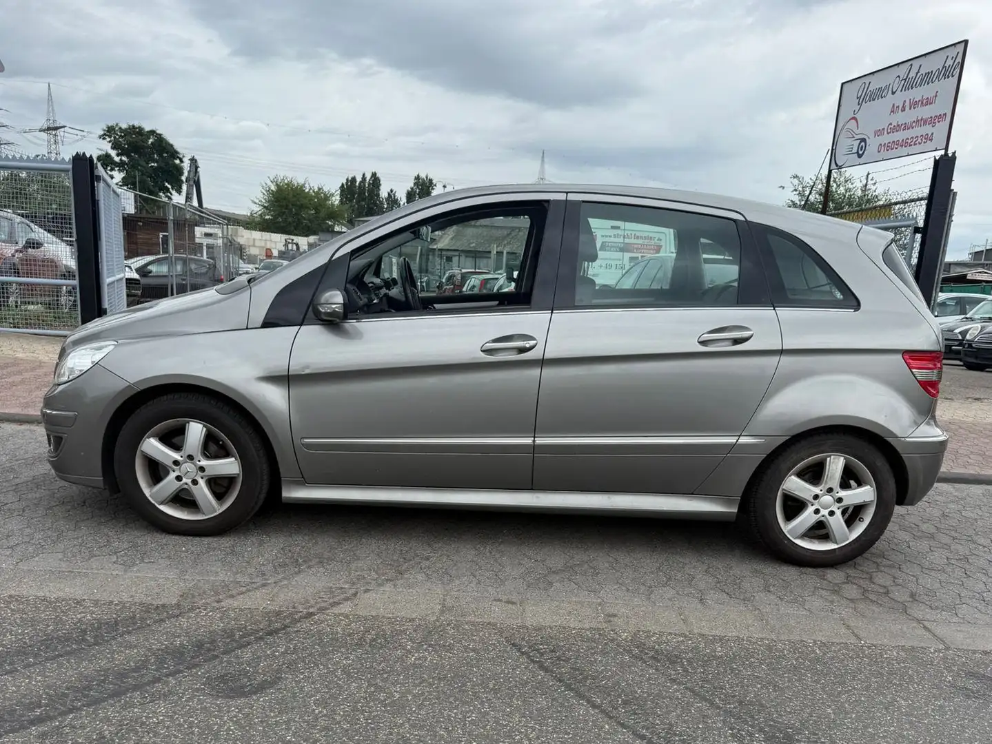 Mercedes-Benz B 200 CDI Autotronic Grau - 2