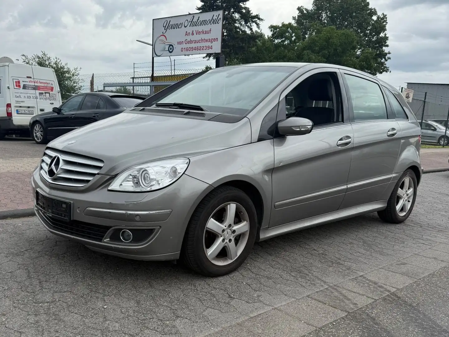 Mercedes-Benz B 200 CDI Autotronic Grau - 1