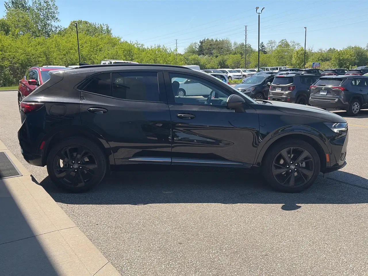 Buick Envision photo Buick Envision