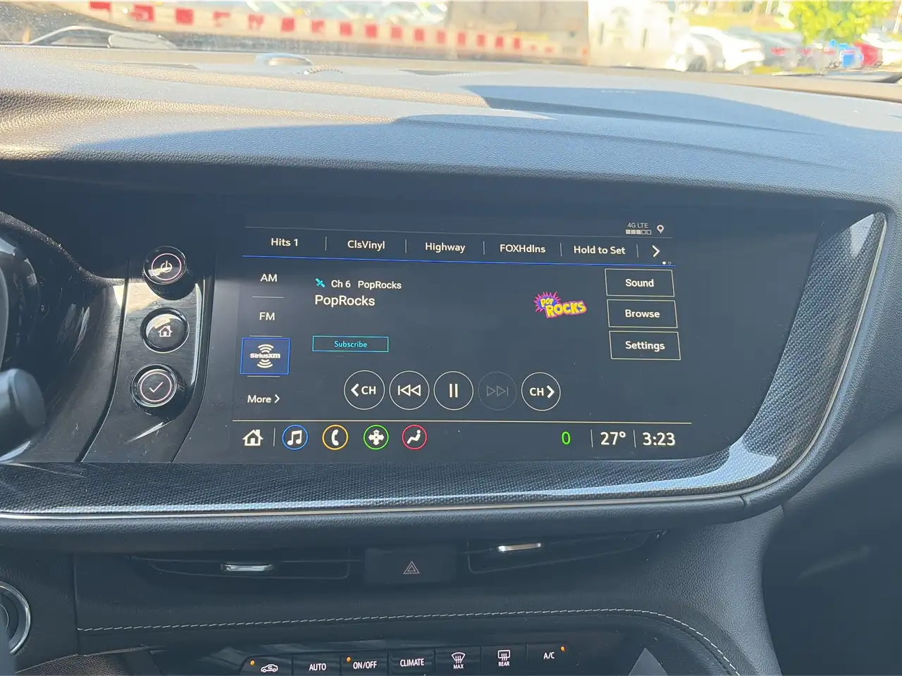Buick Envision photo Buick Envision