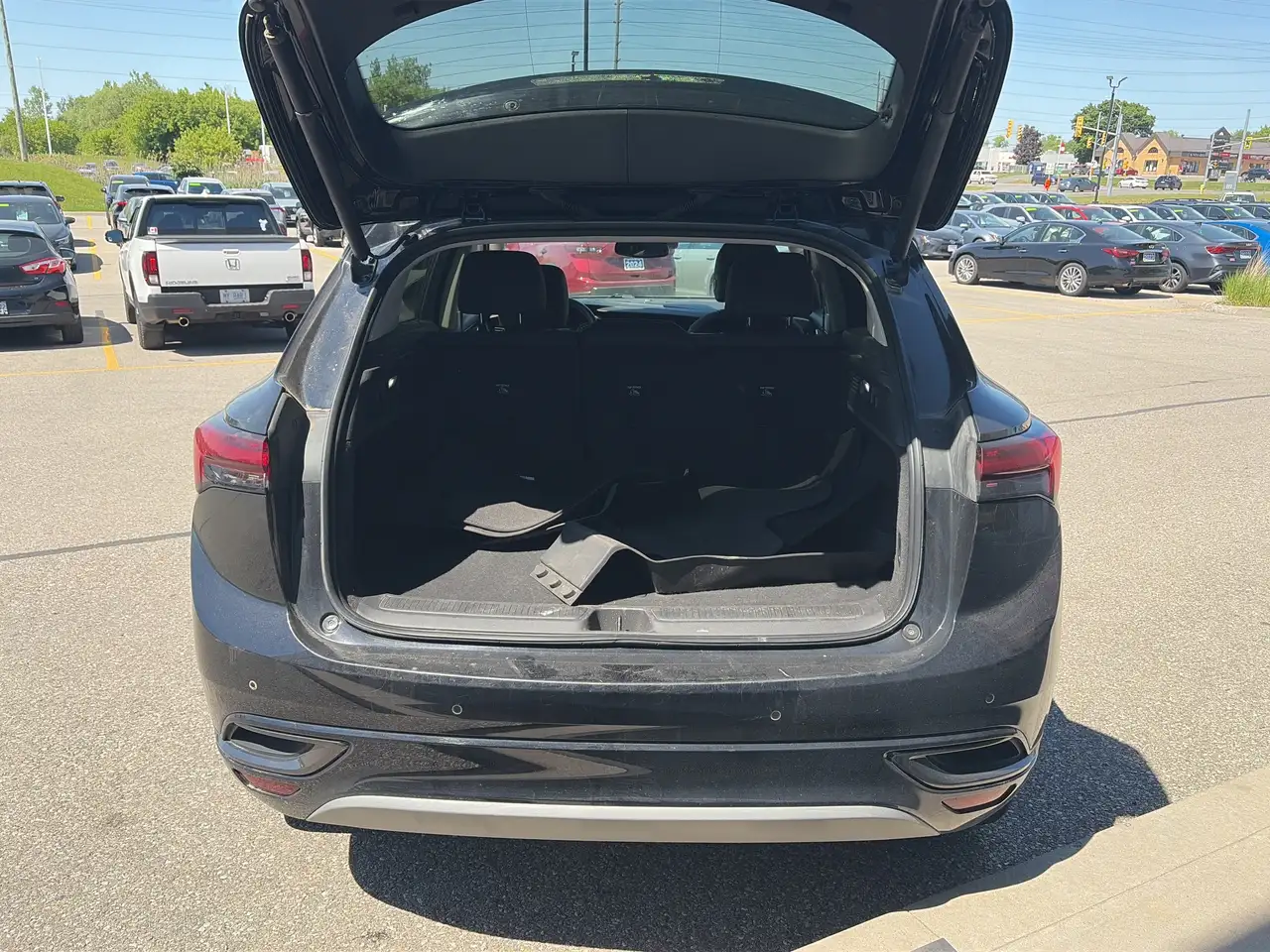 Buick Envision photo Buick Envision