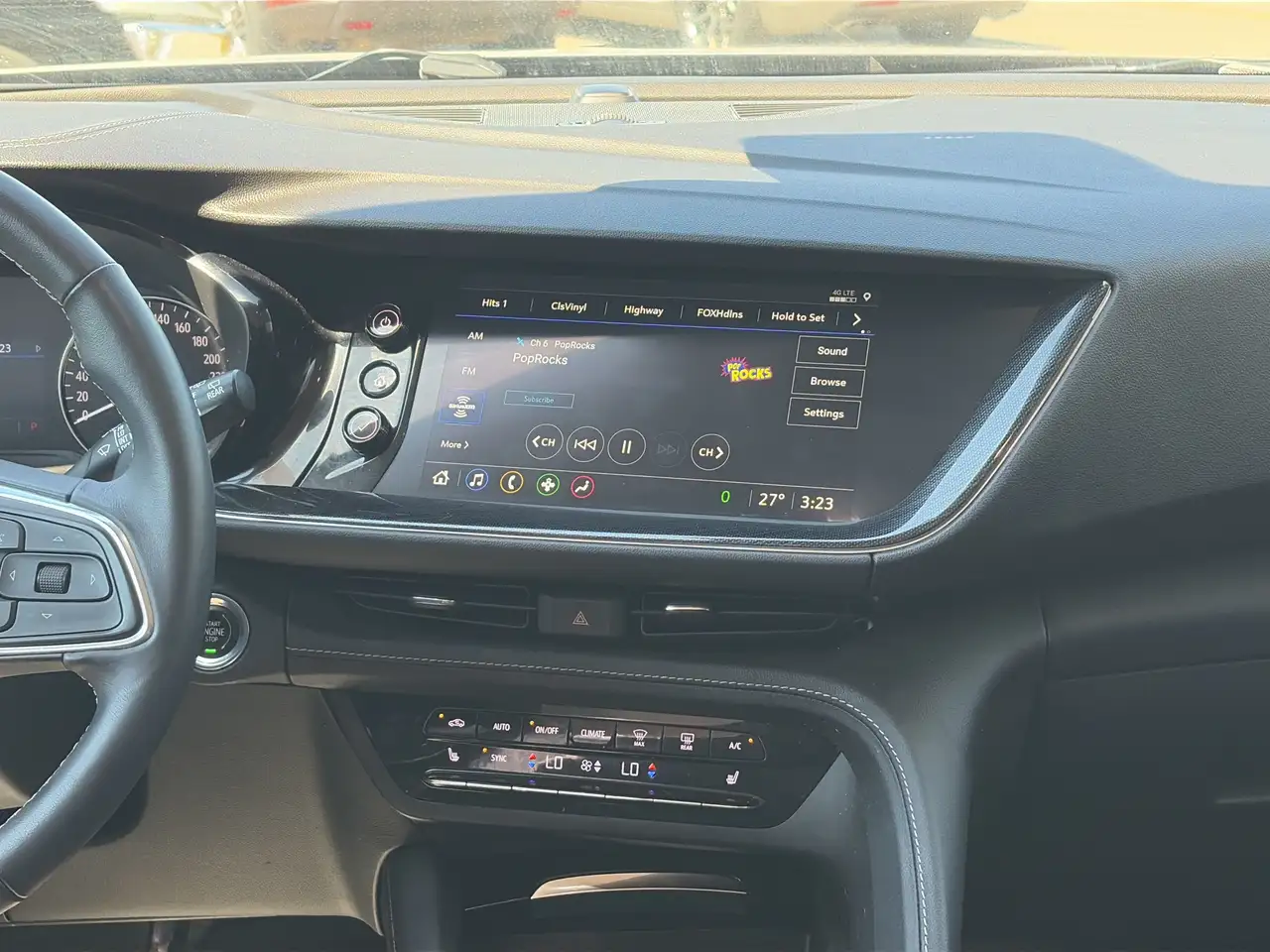 Buick Envision photo Buick Envision