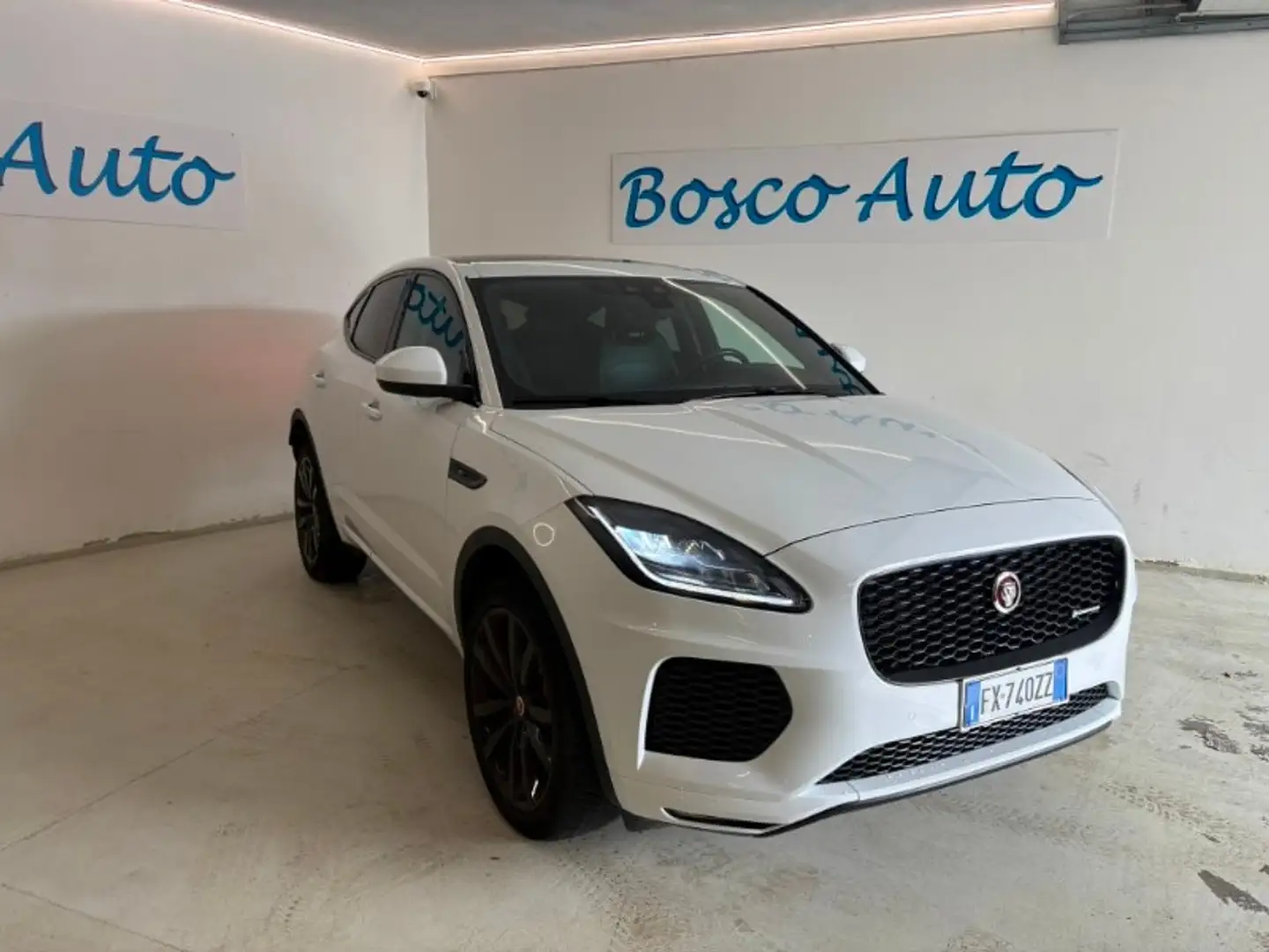 Jaguar E-Pace E-Pace 2.0D 150 CV AWD aut. R-Dynamic S Weiß - 2