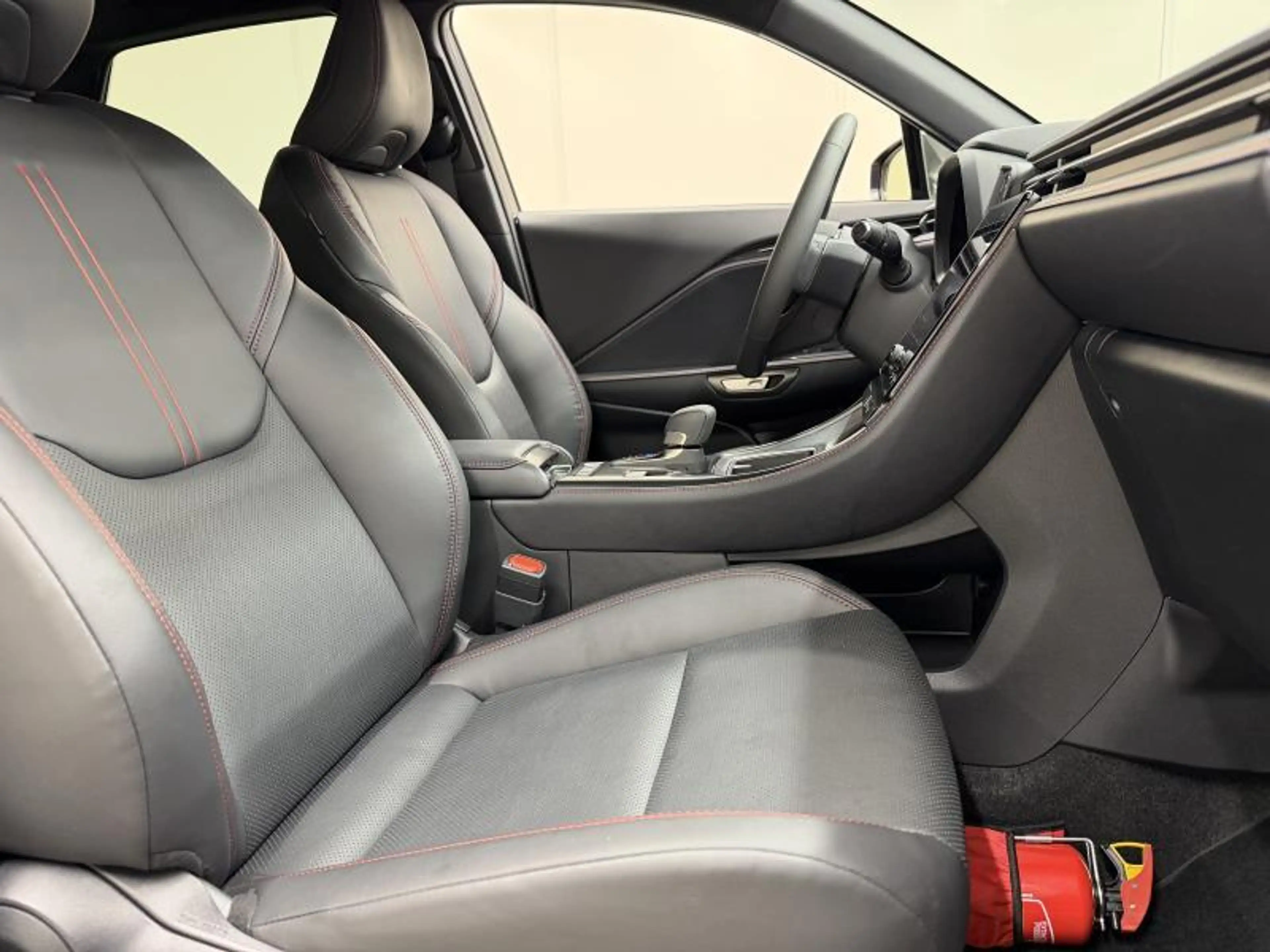 Lexus LBX Emotion — photo 7