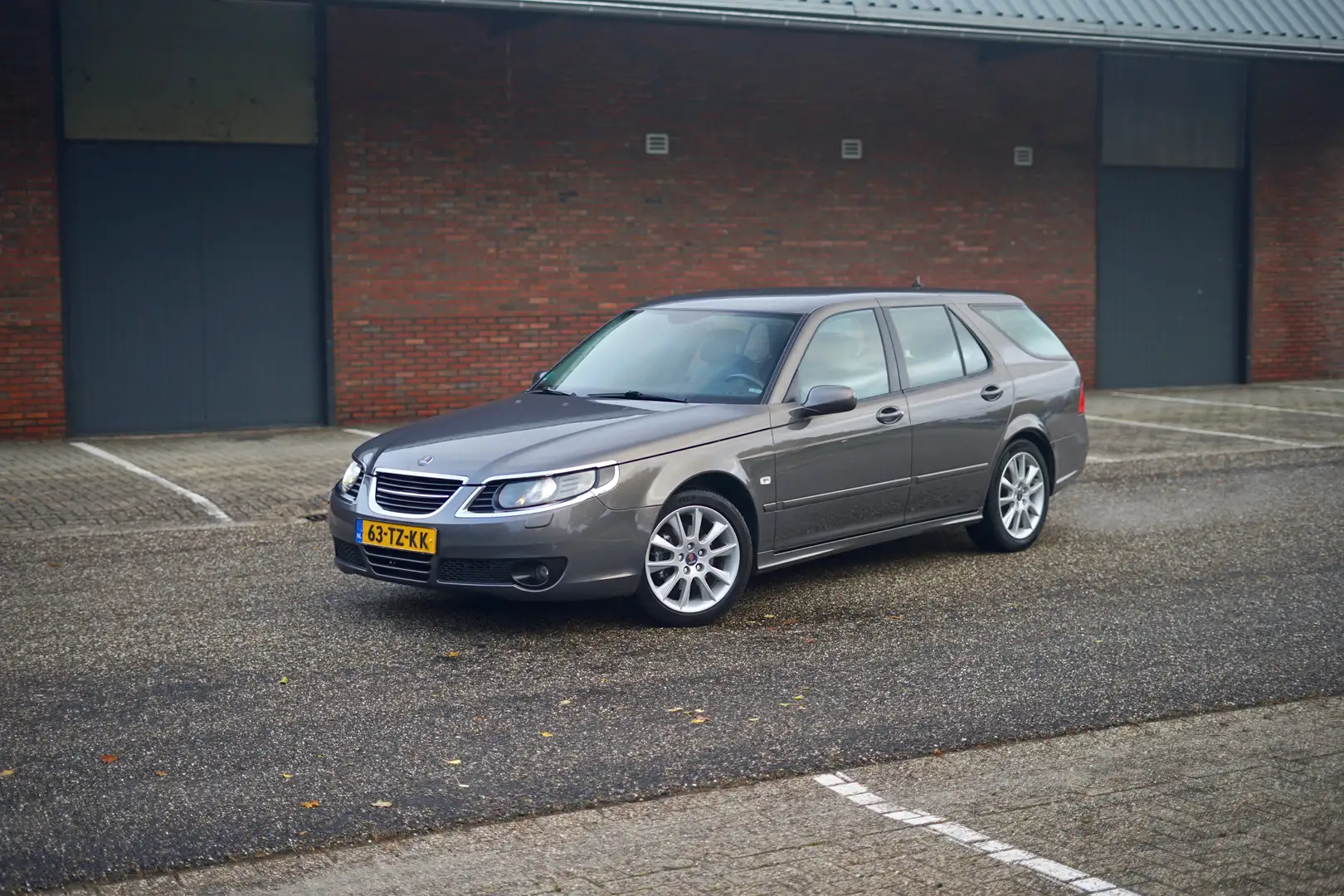 Saab 9-5 9-5 2.3t Vector | 2e eig, zeer netjes, nav, xenon, Grijs - 2