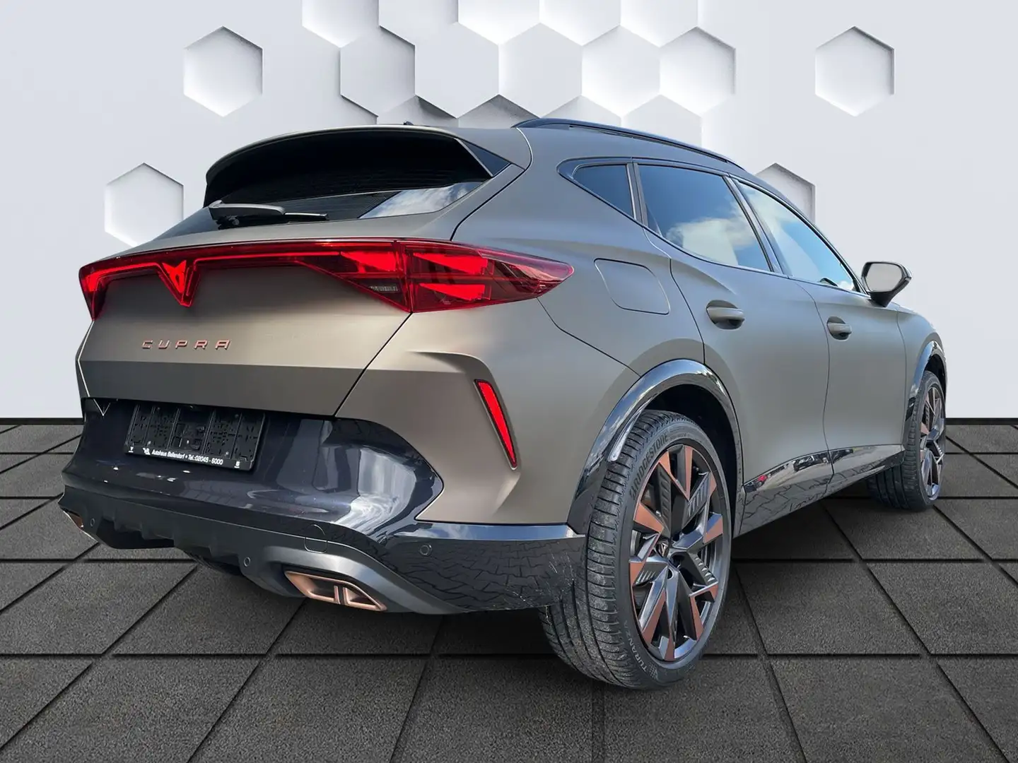 CUPRA Formentor 1.5TSI DSG e-HYBRID VZ Matrix LED Senn Braun - 2