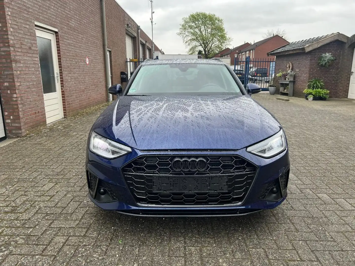 Audi A4 Avant 2.0 TFSIe S-LINE BLACK RS VELGEN VIRTUAL DIS Blauw - 2