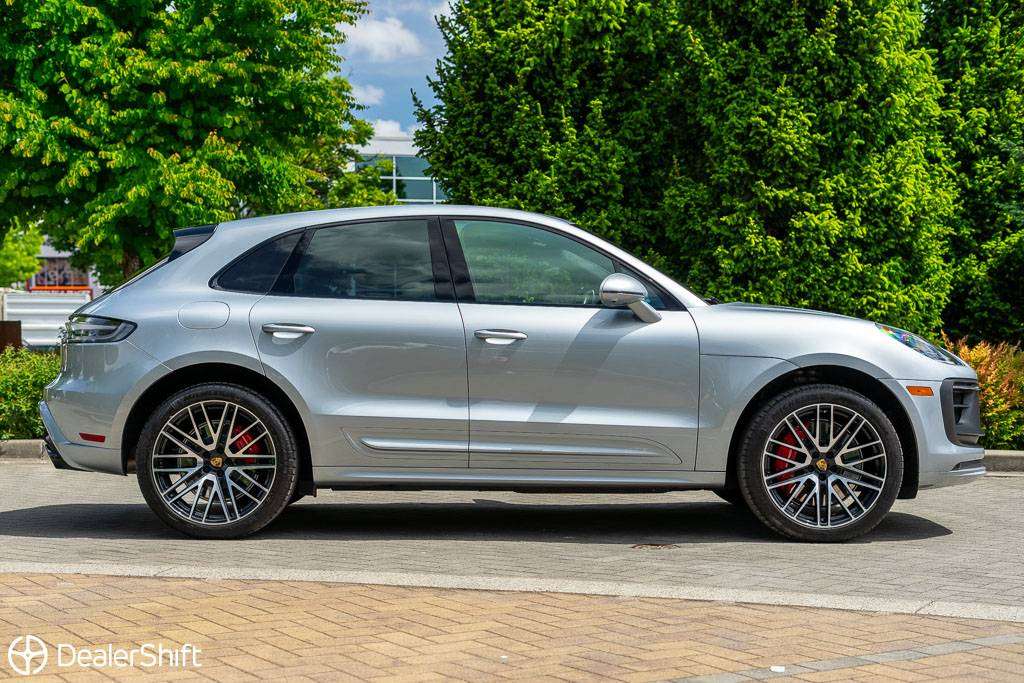 2022 Porsche Macan GTS, Premium Plus Package, 1-Owner, No Accidents alt 5