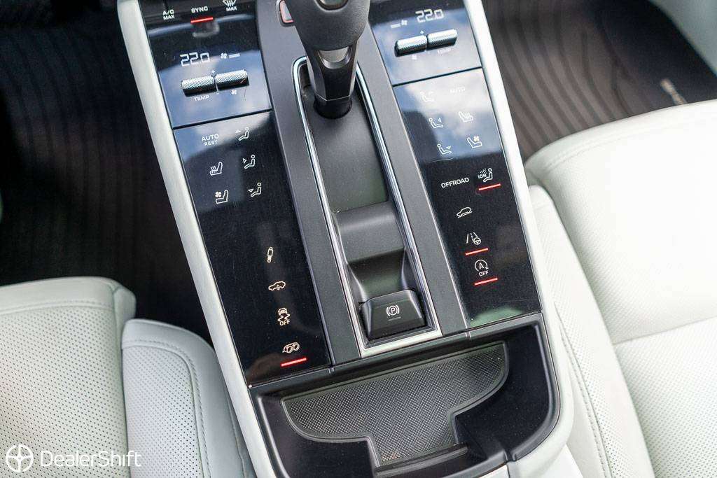 2022 Porsche Macan GTS, Premium Plus Package, 1-Owner, No Accidents thumb 15