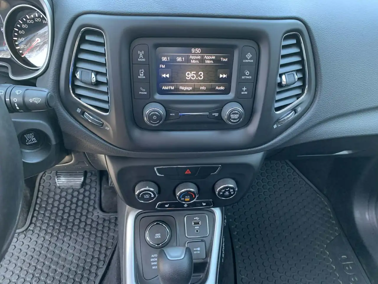 Jeep Compass снимка Jeep Compass