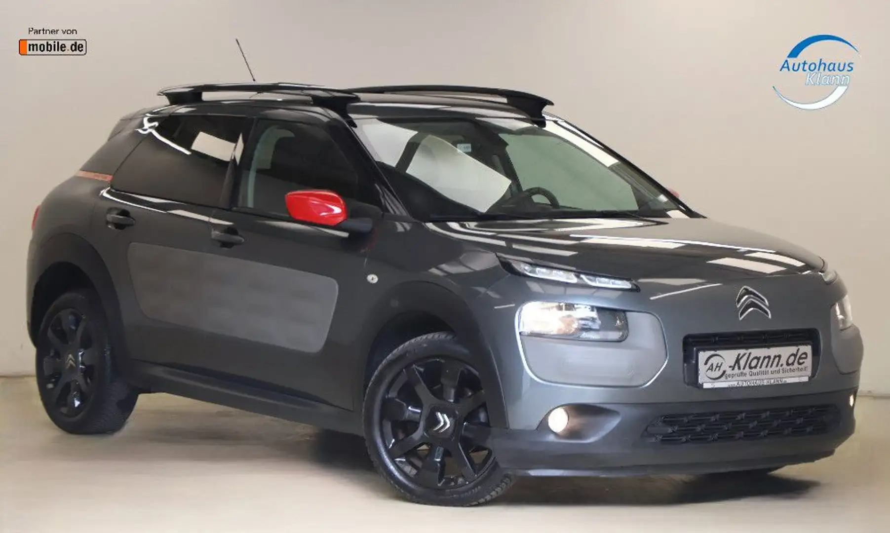 Citroen C4 Cactus 1.6HDI 99PS Shine Edition PDC Navi CAM Grau - 1