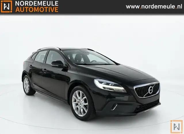 Volvo V40 Cross Country 1.5 T3 SUMMUM, BLIS, Trekhaak, ACC, Camera