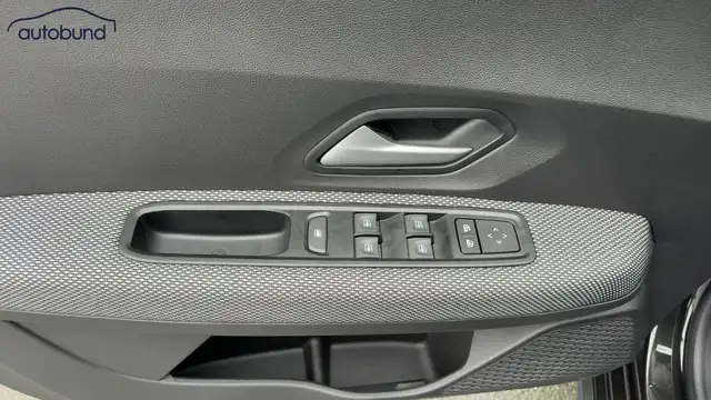 Dacia Sandero view 11