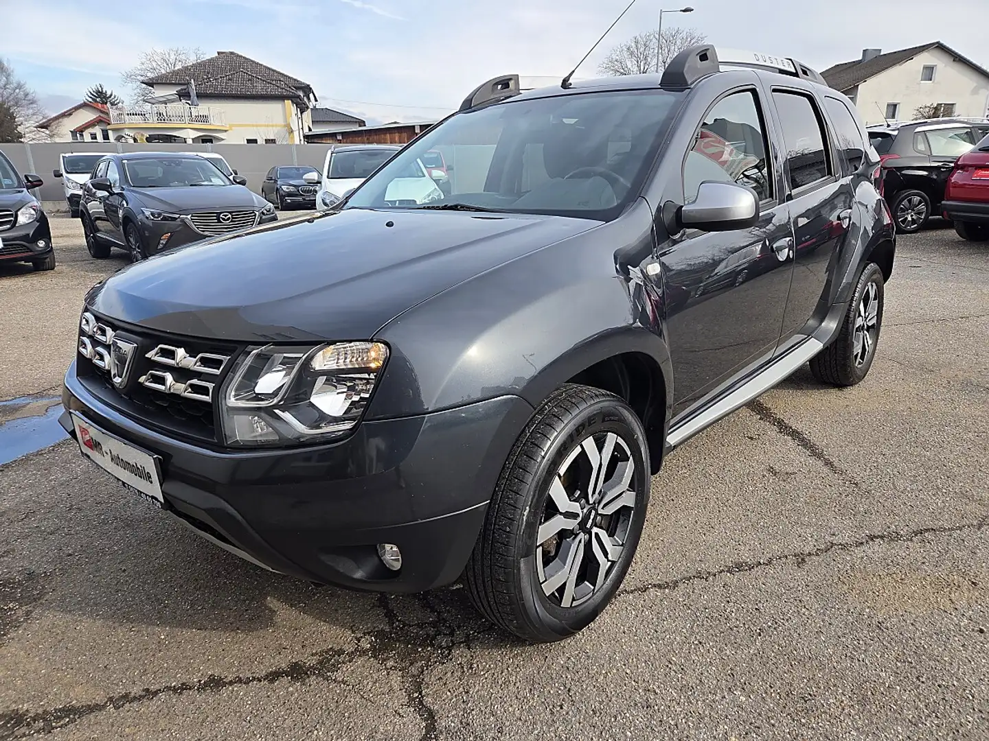 Dacia Duster Urban Explorer dCi 110 S&S 4WD Grün - 2