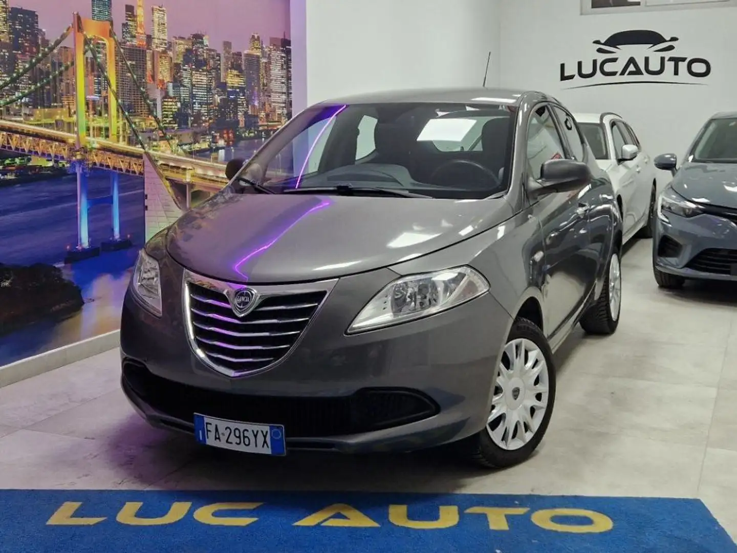Lancia Ypsilon Ypsilon III 2011 1.3 mjt Silver c/clima s Gris - 1