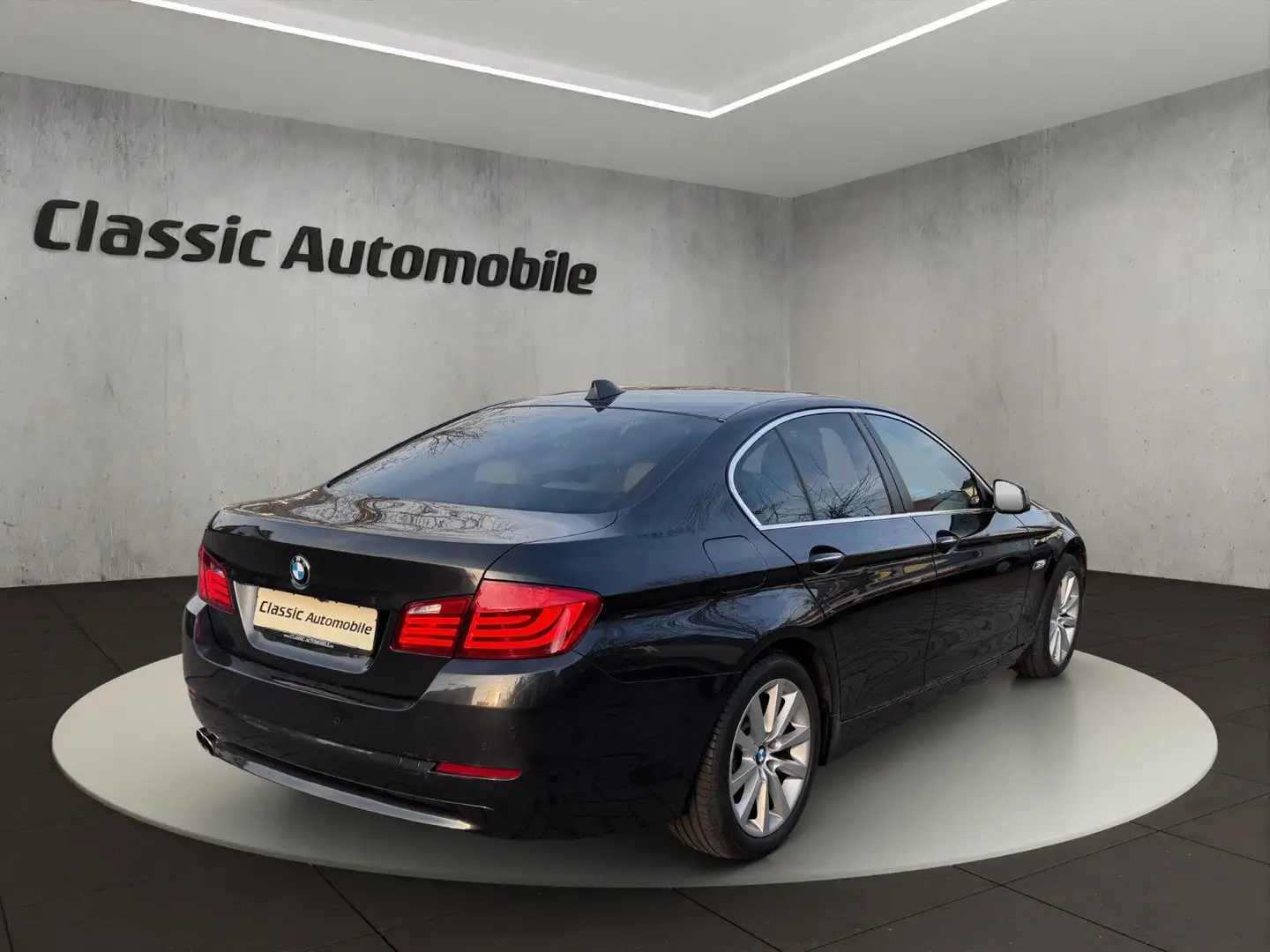 BMW 520 d Individual*HeadUp*Xenon*Navi Prof.*Kamera* Grau - 2