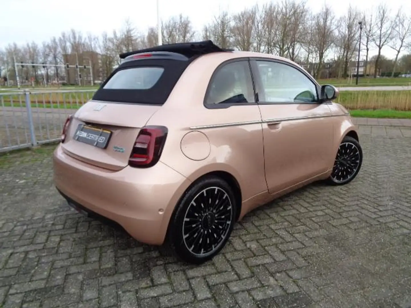 Fiat 500 Cabrio Icon 42 kWh Automaat Geel - 2