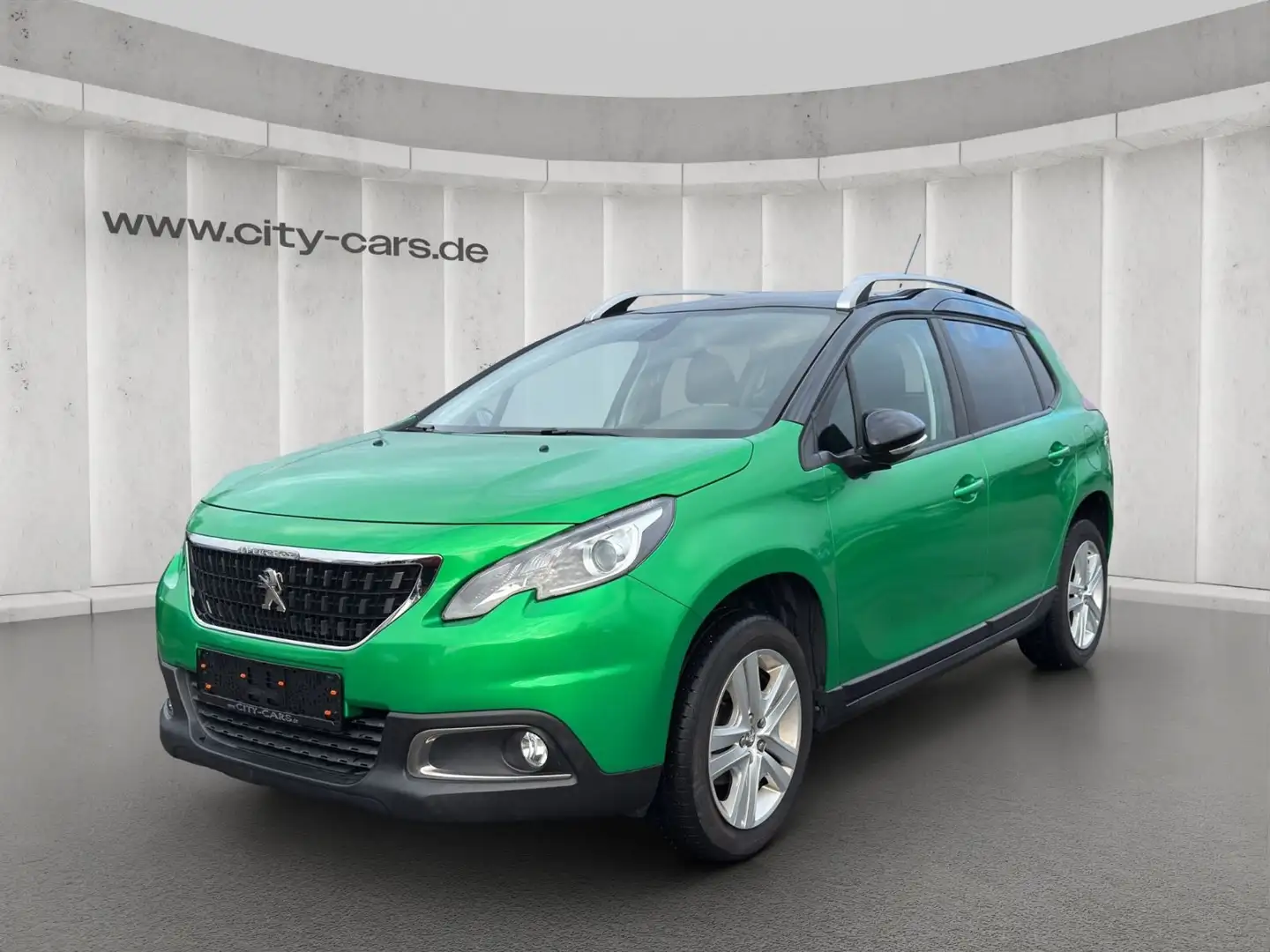 Peugeot 2008 Style*Panorama*Kamera*42000km* Grün - 1