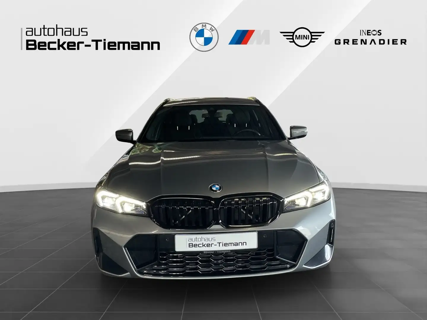BMW 320 i Touring M Sport Pro | AHK | Memory | Komfortzg e Grau - 2
