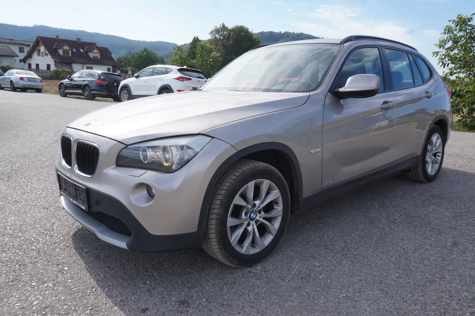 BMW X1 xDrive 18d Silber - 2