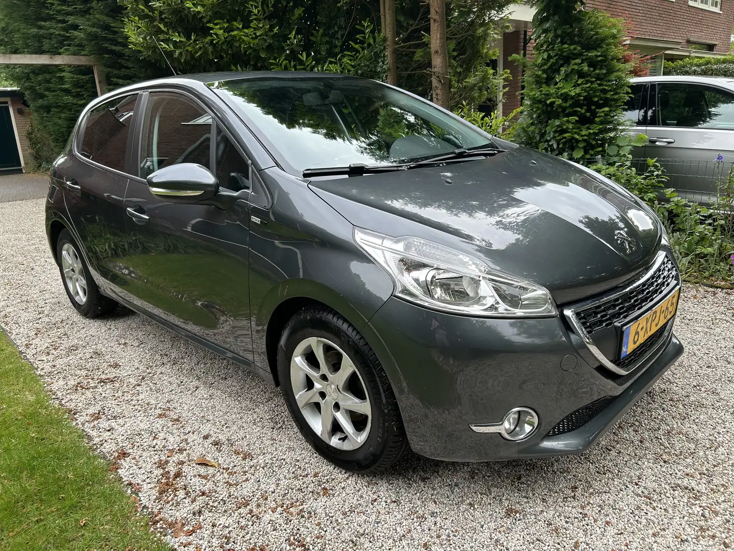 Peugeot 208 1.2 VTi Style Grijs - 2