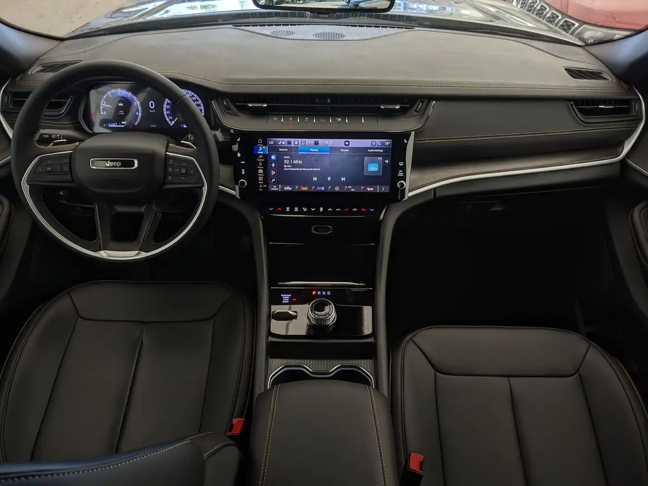 Jeep Grand Cherokee снимка Jeep Grand Cherokee