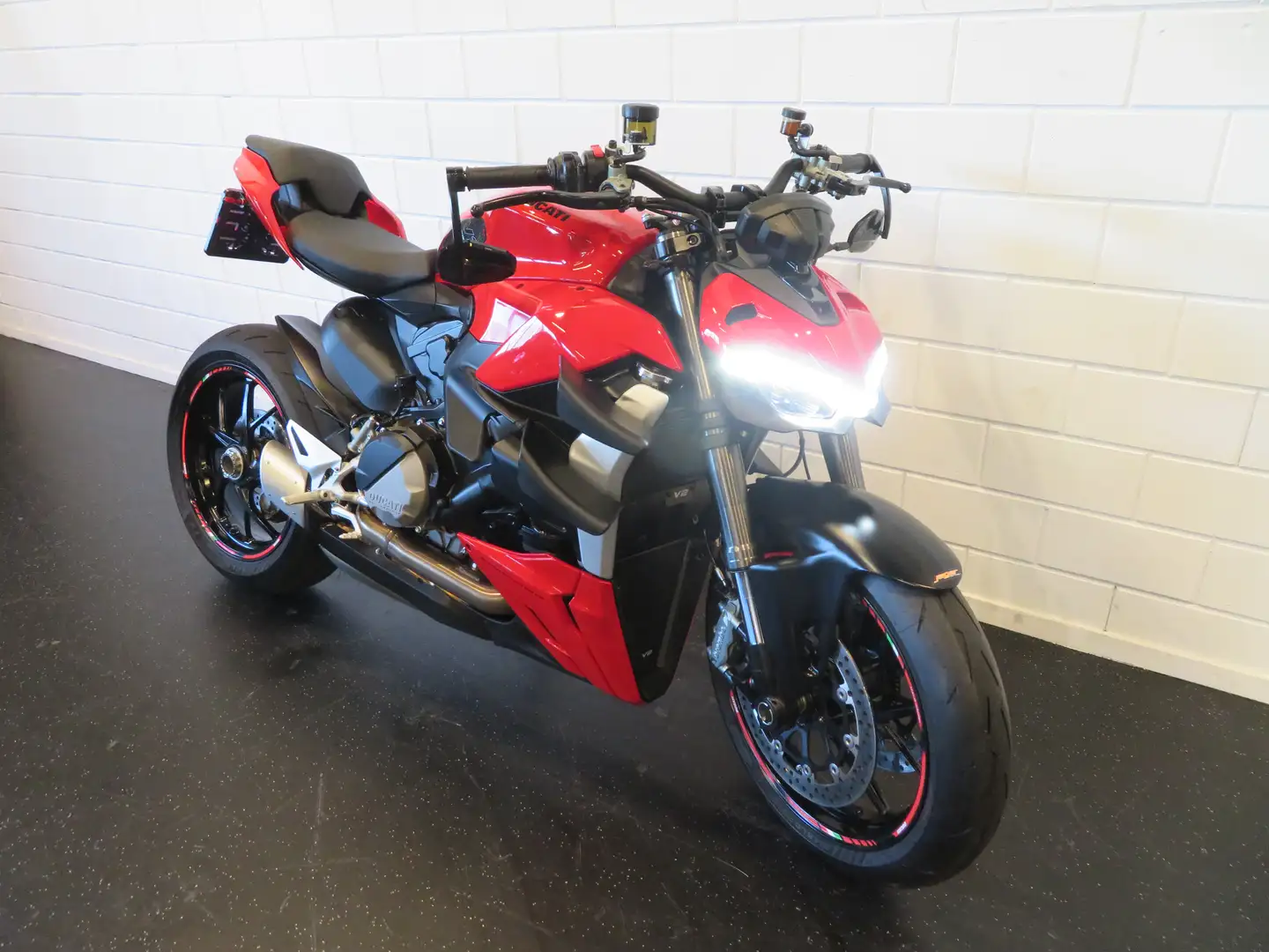 Ducati Streetfighter V2 PERFECT! HISTORIE Červená - 2