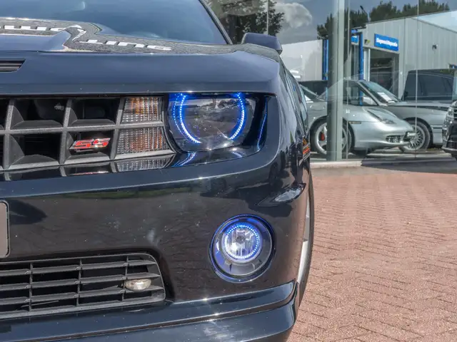 Chevrolet Camaro view 21