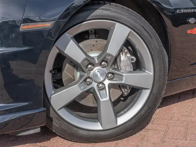 Chevrolet Camaro view 22
