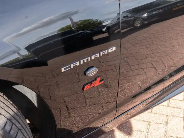 Chevrolet Camaro view 24