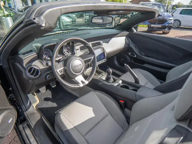 Chevrolet Camaro view 17