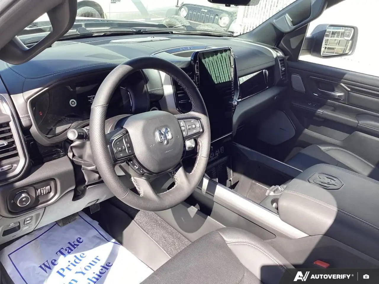 RAM 1500 снимка RAM 1500