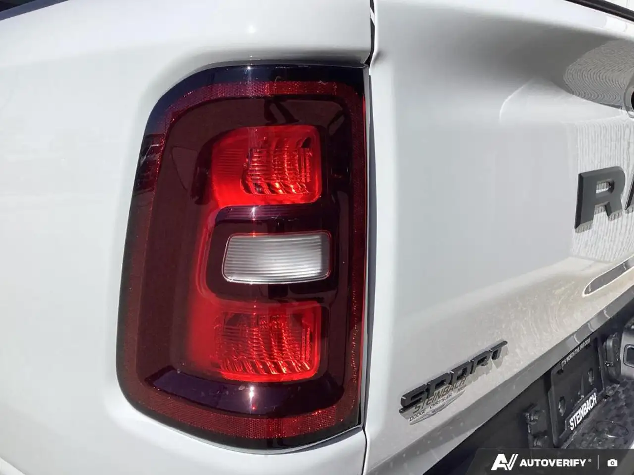 RAM 1500 снимка RAM 1500