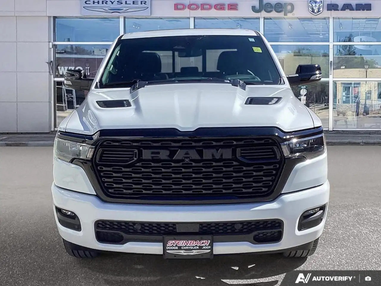 RAM 1500 снимка RAM 1500