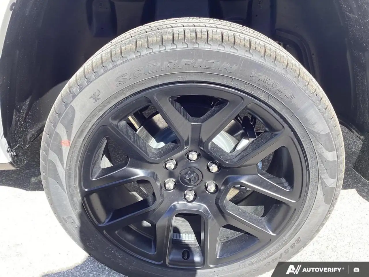 RAM 1500 снимка RAM 1500