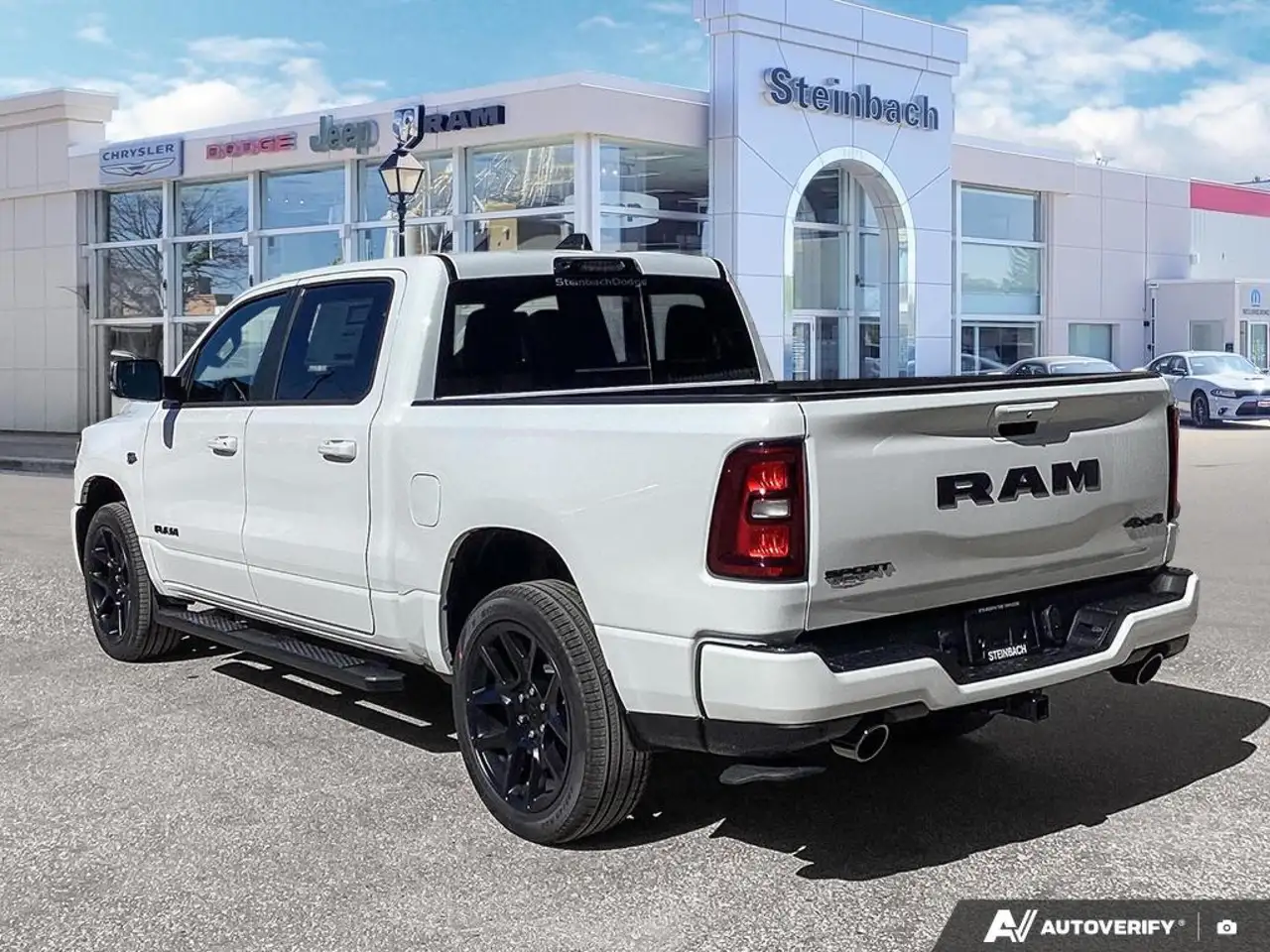 RAM 1500 снимка RAM 1500