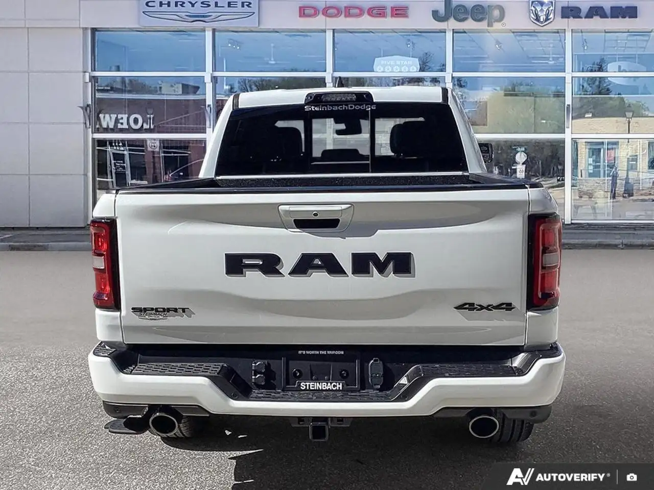 RAM 1500 снимка RAM 1500