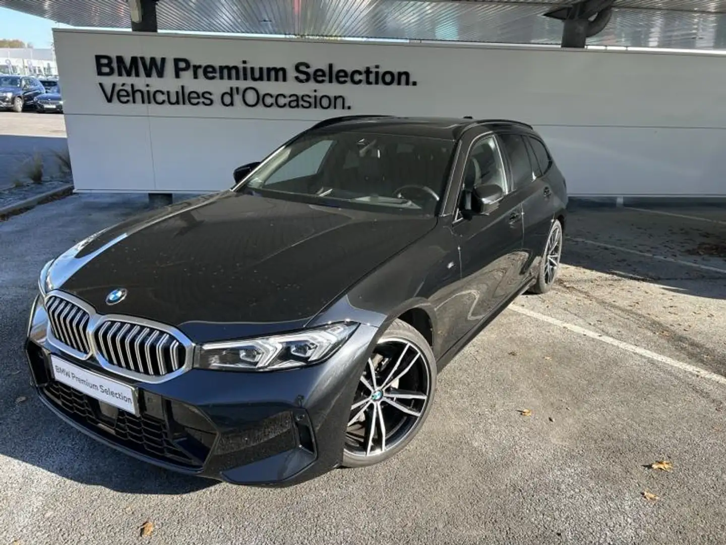 BMW 320 320dA xDrive 190ch M Sport Noir - 1