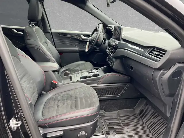 Ford Kuga view 3