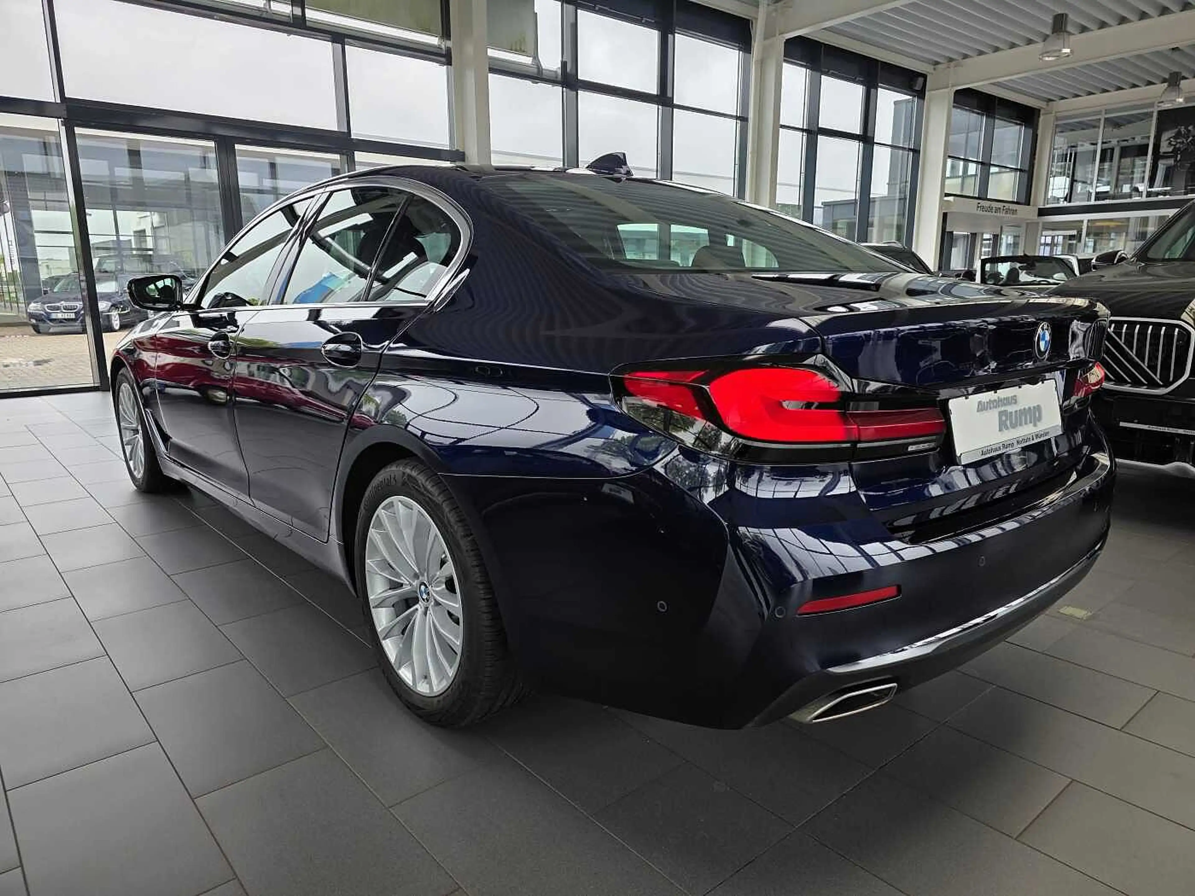 BMW 530 d xDrive Aut. Drive.Prof./Std.hz./HUD/AHK/GSD — photo 7