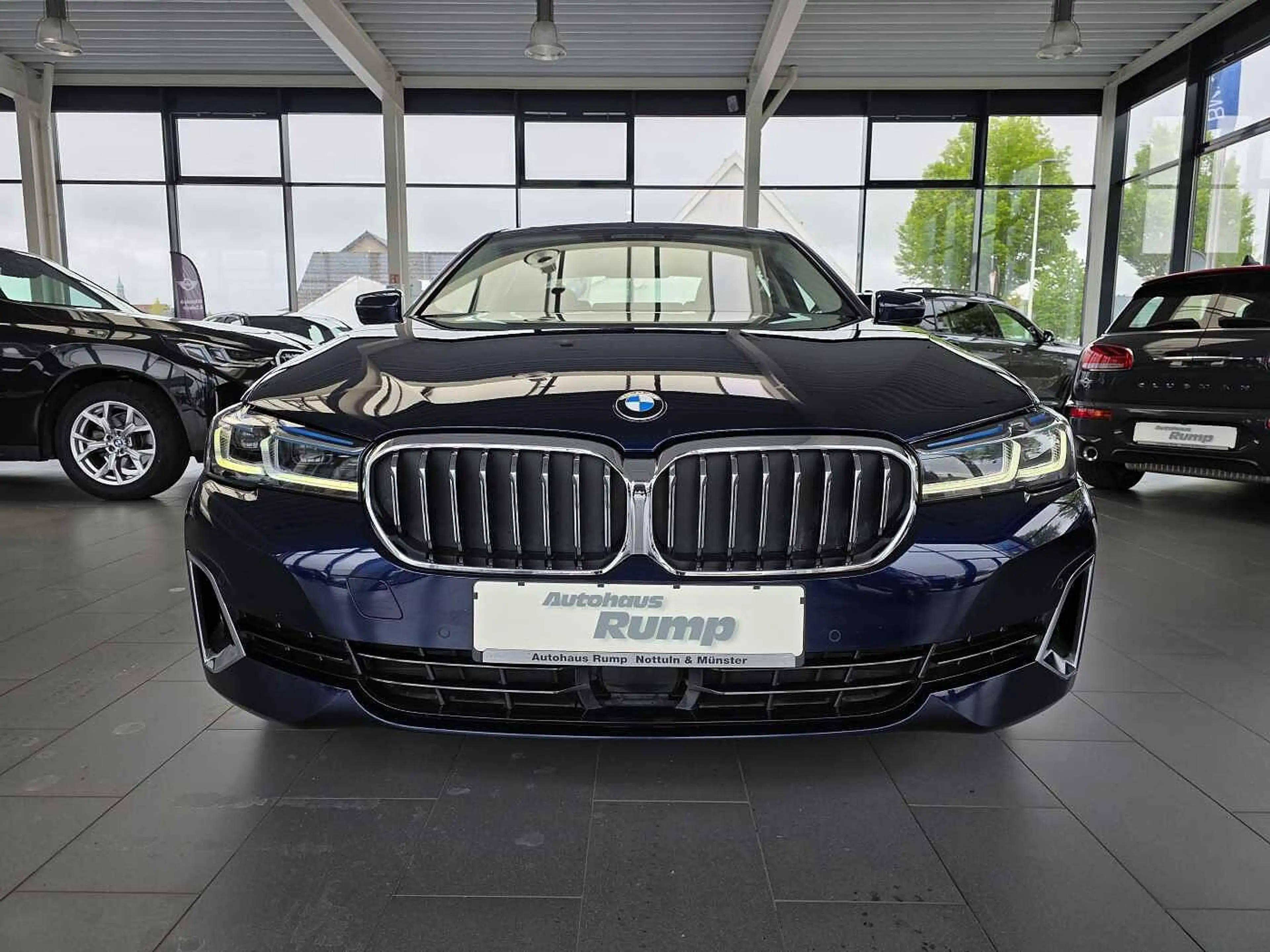BMW 530 d xDrive Aut. Drive.Prof./Std.hz./HUD/AHK/GSD — photo 2