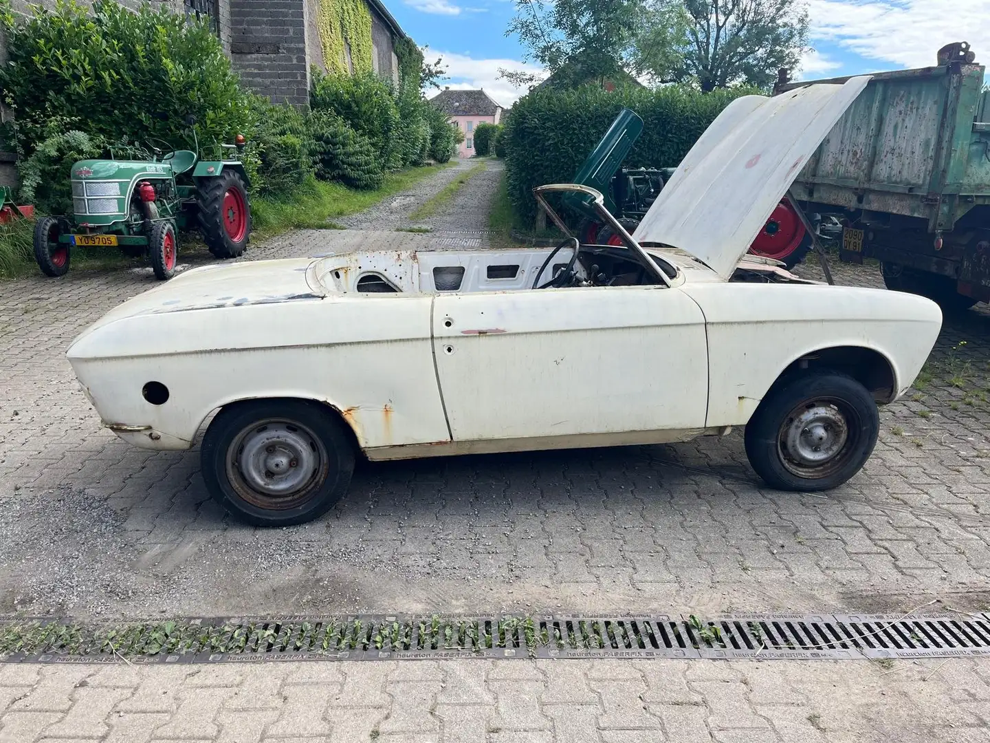 Peugeot 204 cabriolet a restaurer Alb - 2
